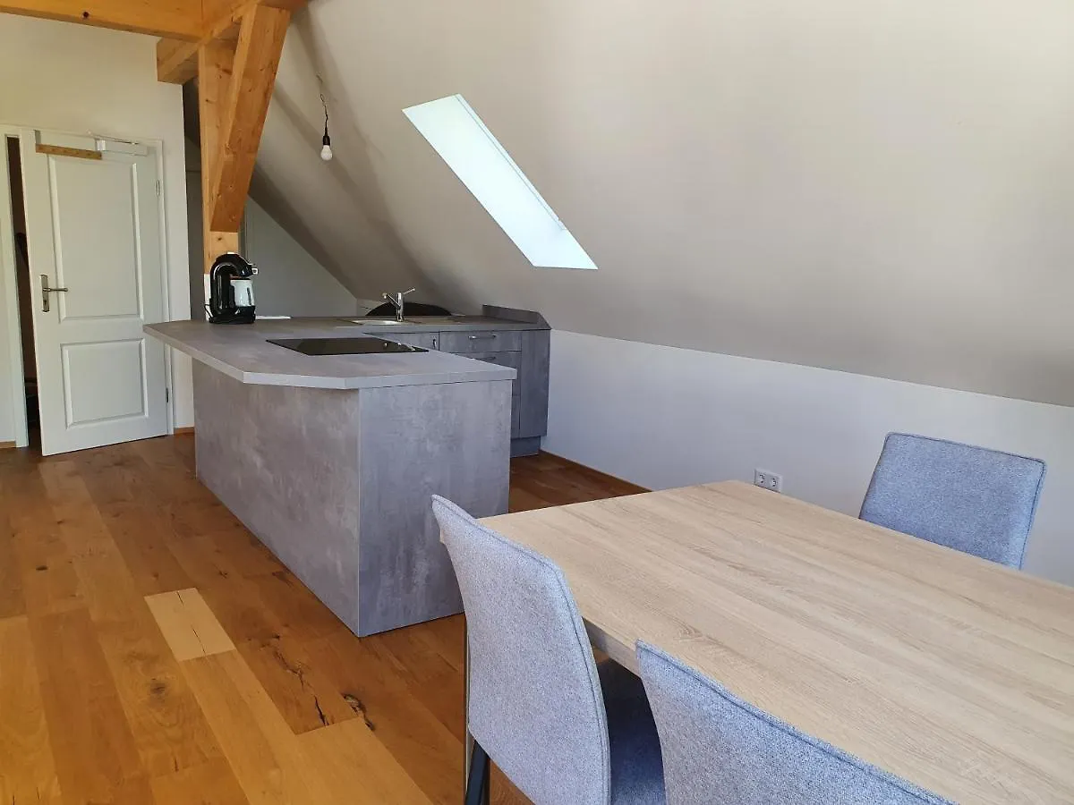 Monteurwohnungen Schmack Hausen  Apartamento